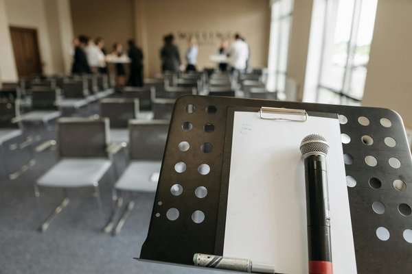 Meuble vitre : découvrez l'élégance au cœur de votre déco