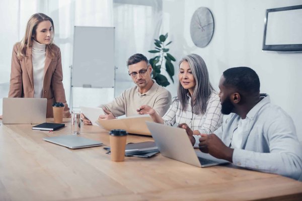 8 astuces pour booster votre visibilité en ligne sans passer par une agence de communication