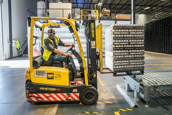 Comment réduire la consommation de votre entrepôt : économies et durabilité